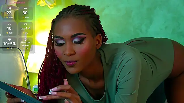 Snapshot of Izzie_Sugar chatting on September 2025 06:56:02 PM Izzie Sugar online show from September 2025 06:56:02 PM