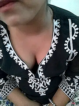 Kavya Rathore online show from November 2025 04:58:02 AM