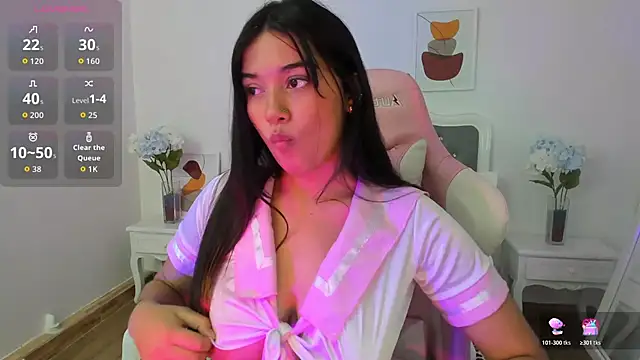 Shaleena  online show from November 2025 08:12:01 PM