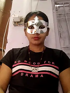 Snapshot of poojam93 chatting on September 2025 01:43:01 AM poojam93 online show from September 2025 01:43:01 AM