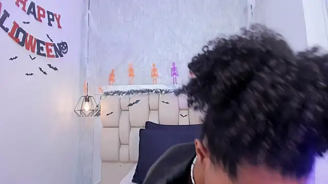 Johan gz  online show from October 2025 12:26:02 PM