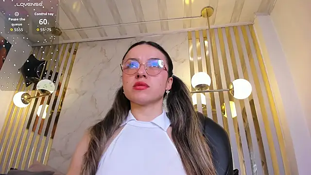 Snapshot of Ariagh_ chatting on November 2025 07:34:02 PM Ariagh online show from November 2025 07:34:02 PM