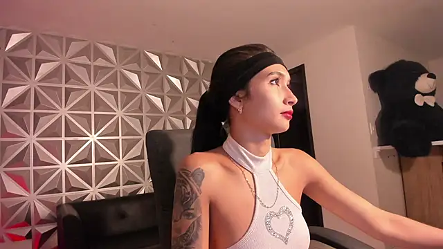 hellen tease online show from September 2025 12:16:02 PM