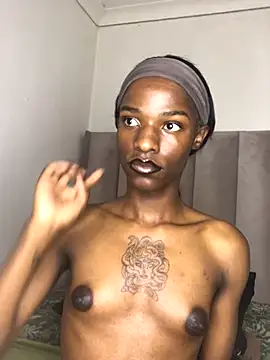 Snapshot of Trans_fairy chatting on October 2025 09:19:02 AM Trans fairy online show from October 2025 09:19:02 AM