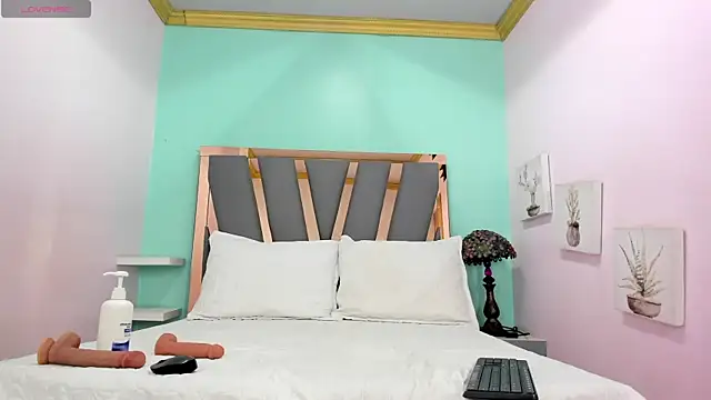 Snapshot of little_lemmons_ chatting on November 2025 07:16:02 PM little lemmons online show from November 2025 07:16:02 PM