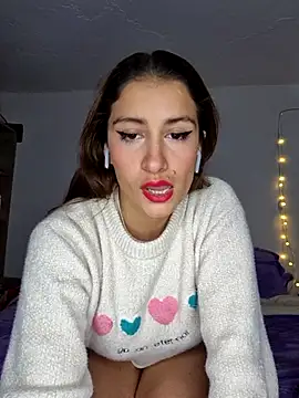 Snapshot of aytanna_torrez chatting on October 2025 08:06:02 PM aytanna torrez online show from October 2025 08:06:02 PM