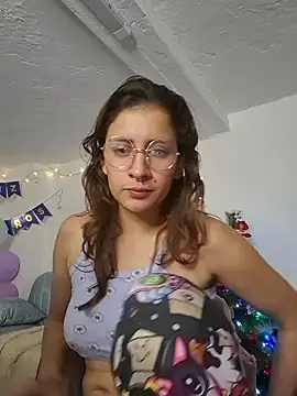 Snapshot of aytanna_torrez chatting on December 2025 01:09:02 PM aytanna torrez online show from December 2025 01:09:02 PM