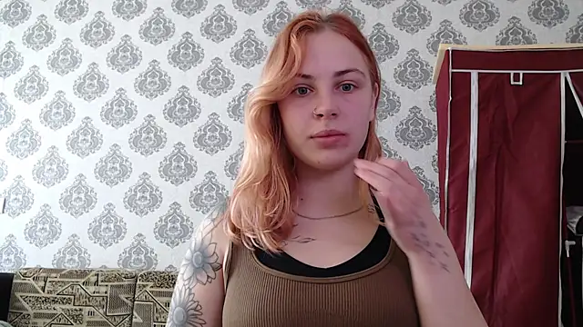 Snapshot of Alismoona chatting on April 2026 07:11:01 AM Alismoona online show from April 2026 07:11:01 AM