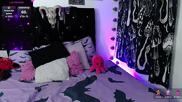 Snapshot of mayaREDdoll chatting on October 2025 04:46:02 AM mayaREDdoll online show from October 2025 04:46:02 AM