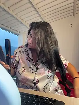 Snapshot of samanthahut1 chatting on April 2026 11:17:01 AM samanthahut1 online show from April 2026 11:17:01 AM