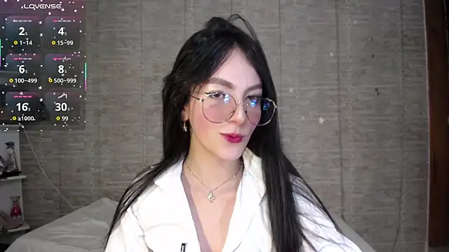 Snapshot of sarah_saenz_ chatting on September 2025 04:23:01 AM sarah saenz  online show from September 2025 04:23:01 AM