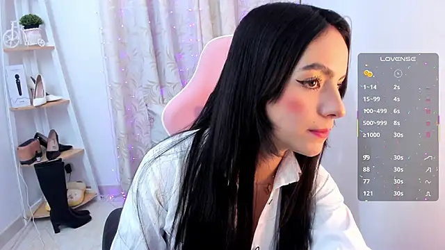 Snapshot of sarah_saenz_ chatting on October 2025 04:02:01 AM sarah saenz  online show from October 2025 04:02:01 AM