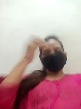 Snapshot of soni_yhakur chatting on April 2026 04:04:02 PM soni yhakur online show from April 2026 04:04:02 PM