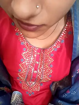 Neha Tyagi online show from October 2025 05:13:01 AM