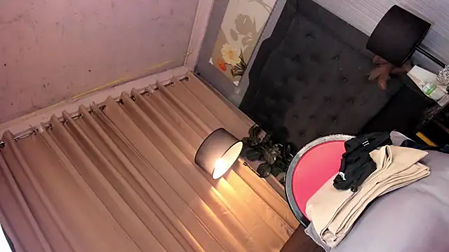 Snapshot of asiangorgeouspetite chatting on November 2025 02:00:02 AM asiangorgeouspetite online show from November 2025 02:00:02 AM