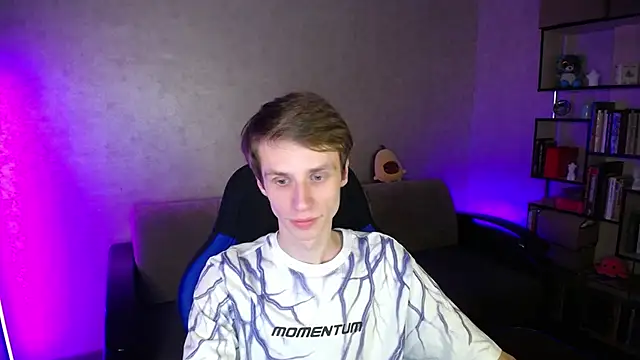 yes cute boy  online show from November 2025 09:50:02 PM