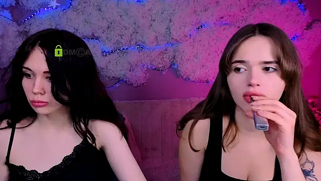 Snapshot of riley_sanders chatting on April 2026 06:19:01 AM riley sanders online show from April 2026 06:19:01 AM