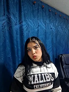 Snapshot of atheneaa_18 chatting on April 2026 01:30:02 AM atheneaa 18 online show from April 2026 01:30:02 AM