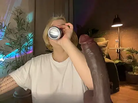 Snapshot of MoonIvy_ chatting on March 2026 07:39:01 PM MoonIvy online show from March 2026 07:39:01 PM