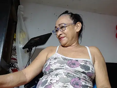 Snapshot of maggi_hotsson chatting on September 2025 08:02:01 PM maggi hotsson online show from September 2025 08:02:01 PM