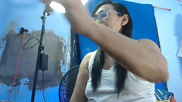 Snapshot of maggi_hotsson chatting on October 2025 01:05:02 AM maggi hotsson online show from October 2025 01:05:02 AM