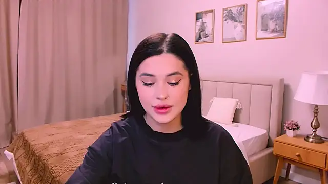 lil angel  online show from February 2026 11:22:02 AM