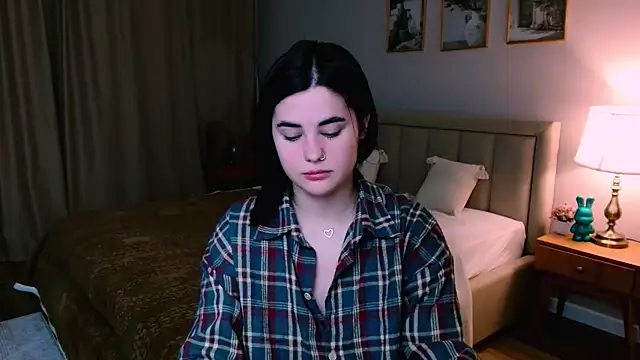 Snapshot of lil_angel_ chatting on March 2026 10:27:02 PM lil angel online show from March 2026 10:27:02 PM