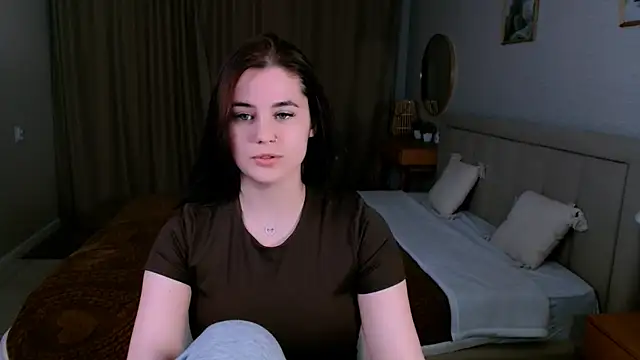 Snapshot of lil_angel_ chatting on April 2026 10:29:01 PM lil angel online show from April 2026 10:29:01 PM