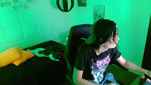 davoxer online show from September 2025 05:46:01 AM