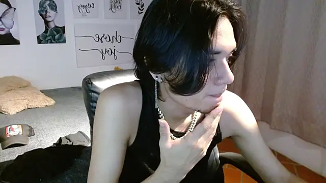 davoxer online show from October 2025 03:38:01 AM