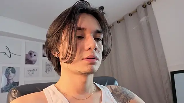 davoxer online show from December 2025 03:37:02 AM