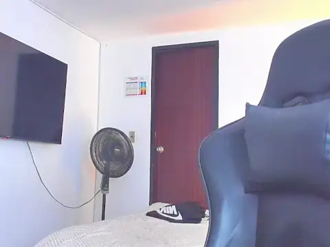 Snapshot of RJBarto chatting on September 2025 07:15:02 PM RJBarto online show from September 2025 07:15:02 PM