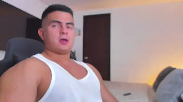 Snapshot of RJBarto chatting on September 2025 02:27:01 AM RJBarto online show from September 2025 02:27:01 AM