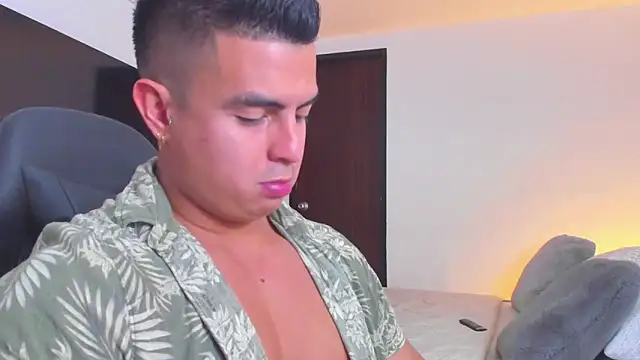 Snapshot of RJBarto chatting on September 2025 06:13:02 PM RJBarto online show from September 2025 06:13:02 PM