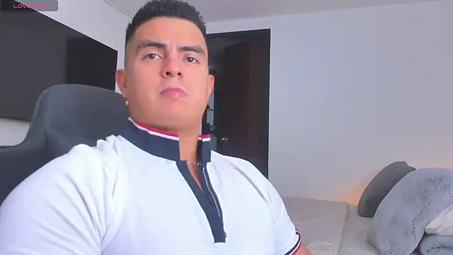 Snapshot of RJBarto chatting on November 2025 06:51:01 PM RJBarto online show from November 2025 06:51:01 PM