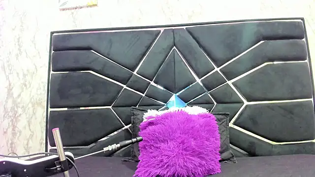 Snapshot of LITTLESUSSYY_ chatting on September 2025 11:48:01 AM LITTLESUSSYY  online show from September 2025 11:48:01 AM