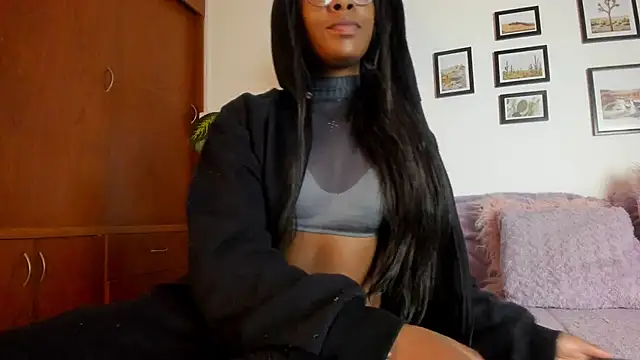 Coco joness online show from November 2025 07:57:01 PM