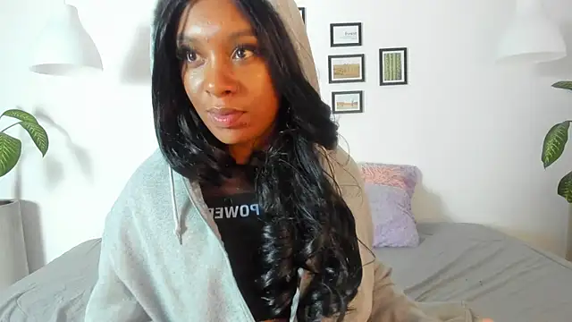 Coco joness online show from December 2025 08:25:01 PM