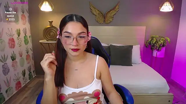 Snapshot of luma_sky_ chatting on March 2026 05:19:01 AM luma sky online show from March 2026 05:19:01 AM