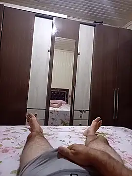 Gustavo198045 online show from April 2026 01:42:02 AM