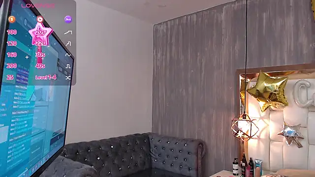 Snapshot of Foxxy_Doll chatting on October 2025 02:58:02 PM Foxxy Doll online show from October 2025 02:58:02 PM