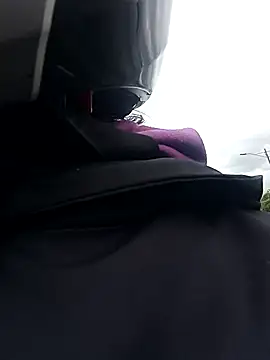 Snapshot of Foxxy_Doll chatting on October 2025 02:18:02 PM Foxxy Doll online show from October 2025 02:18:02 PM