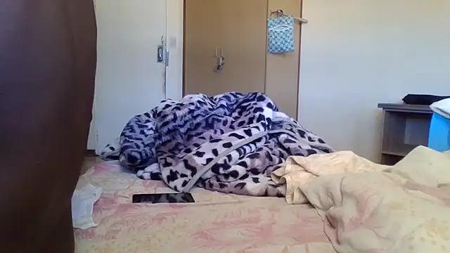 Snapshot of Ziphoo2 chatting on November 2025 08:58:02 AM Ziphoo2 online show from November 2025 08:58:02 AM