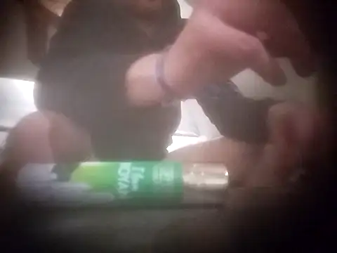 Snapshot of Floppy44 chatting on April 2026 02:25:01 AM Floppy44 online show from April 2026 02:25:01 AM