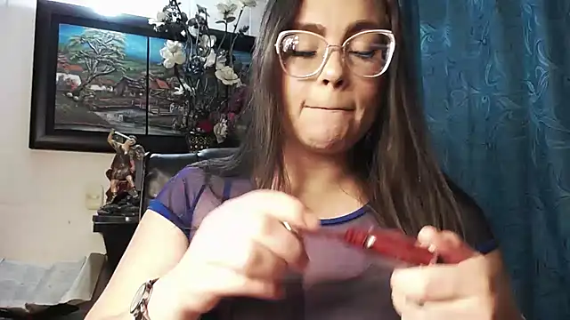 Laia  hadid online show from October 2025 09:24:01 PM