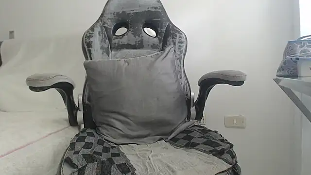 Snapshot of mia_duvall chatting on December 2024 06:06:01 PM mia duvall online show from December 2024 06:06:01 PM