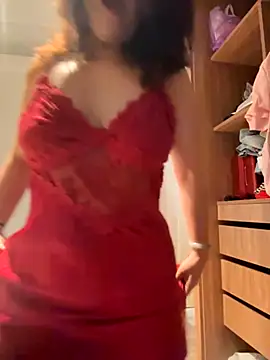 anna yngs online show from September 2025 12:47:01 AM