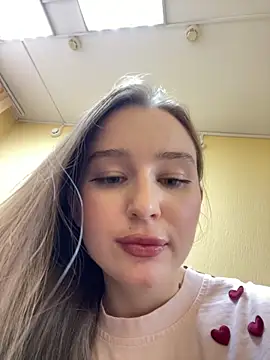 Snapshot of Mary_Sensory chatting on March 2026 12:20:02 PM Mary Sensory online show from March 2026 12:20:02 PM