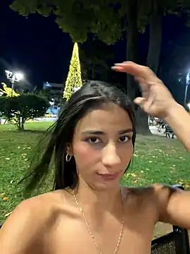 -juicy  online show from January 2026 11:17:01 PM