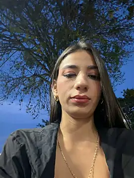 Snapshot of -juicy_ chatting on March 2026 11:21:02 PM -juicy online show from March 2026 11:21:02 PM